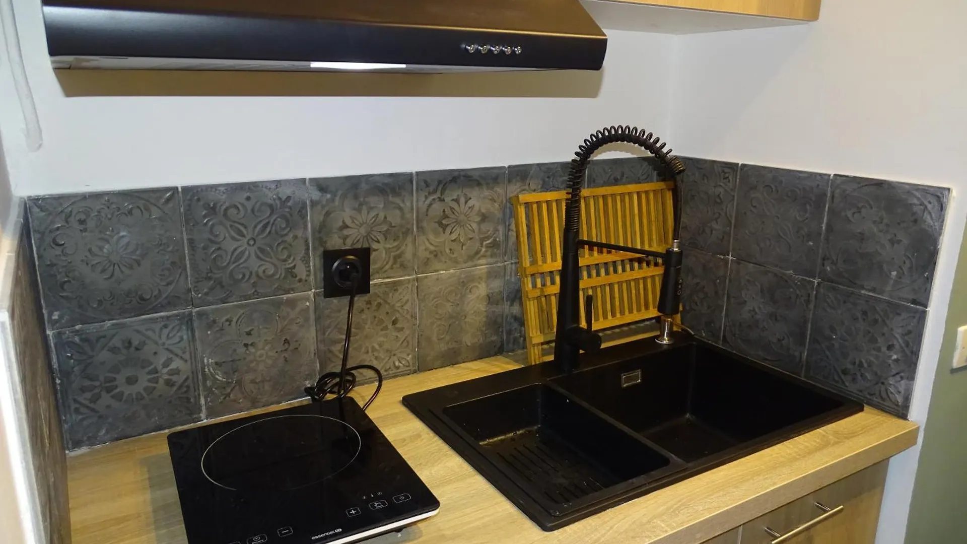 Le Letizia-Wifi-Netflix-Balcon-Friche Belle De Mai Urban Nestconciergerie Διαμέρισμα Μασσαλία