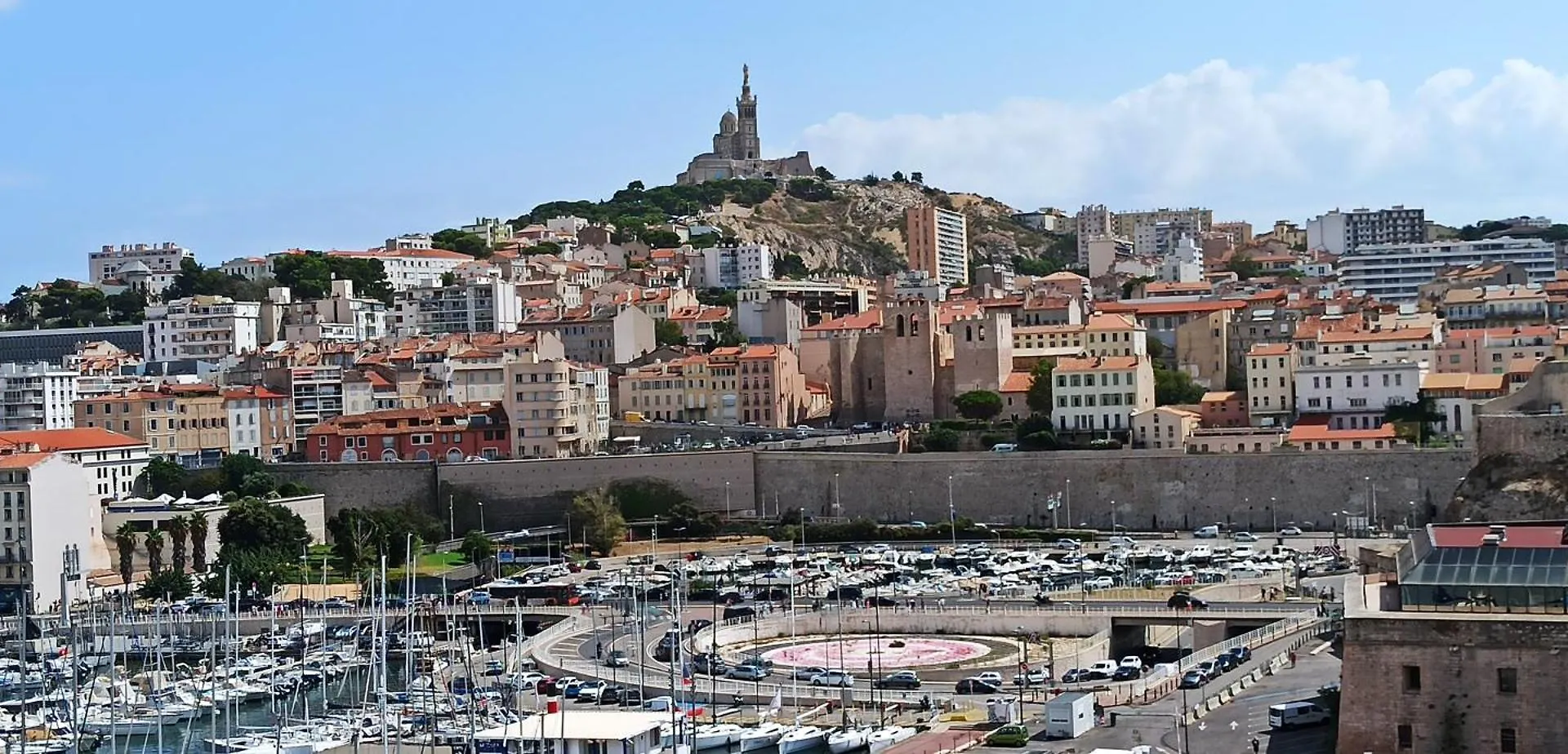 Le Letizia-Wifi-Netflix-Balcon-Friche Belle De Mai Urban Nestconciergerie Apartment Marseille