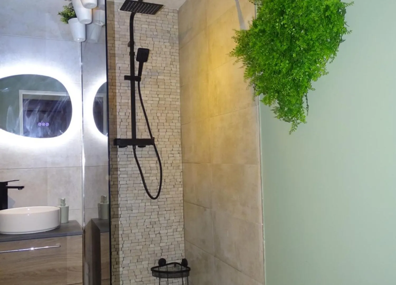 Le Letizia-Wifi-Netflix-Balcon-Friche Belle De Mai Urban Nestconciergerie Apartment Marseille
