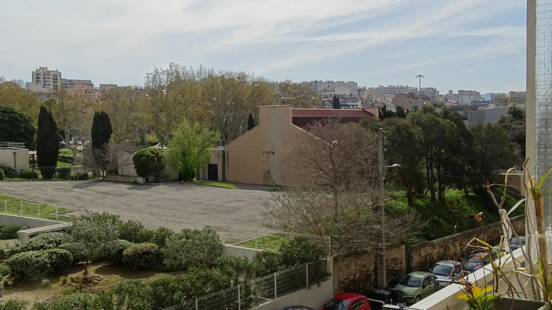 Le Letizia-Wifi-Netflix-Balcon-Friche Belle De Mai Urban Nestconciergerie Apartment Marseille France